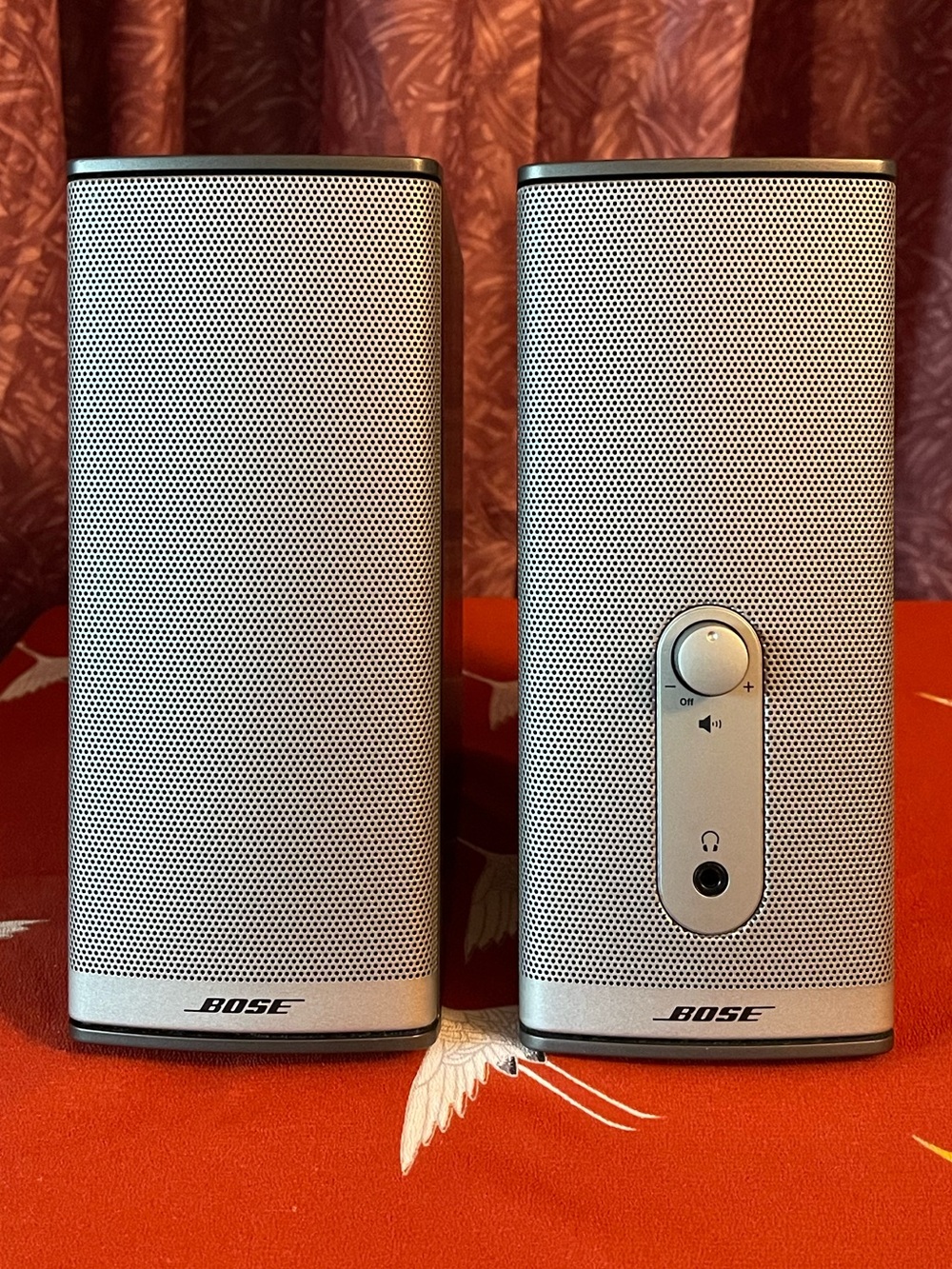 Bose compact Silver Speakers - Pair